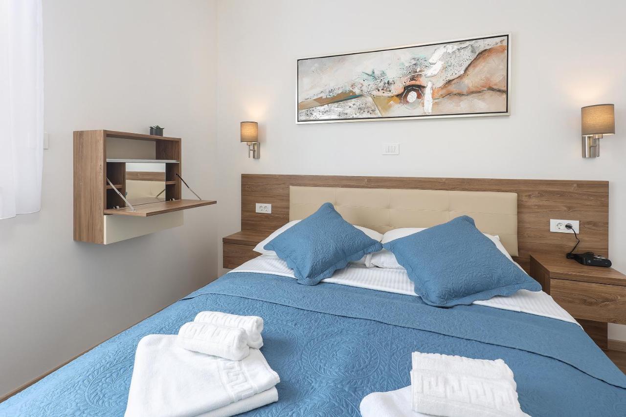 Villa Kaoru Brand New Villa With A Heated Swimming Pool 马林斯卡 外观 照片